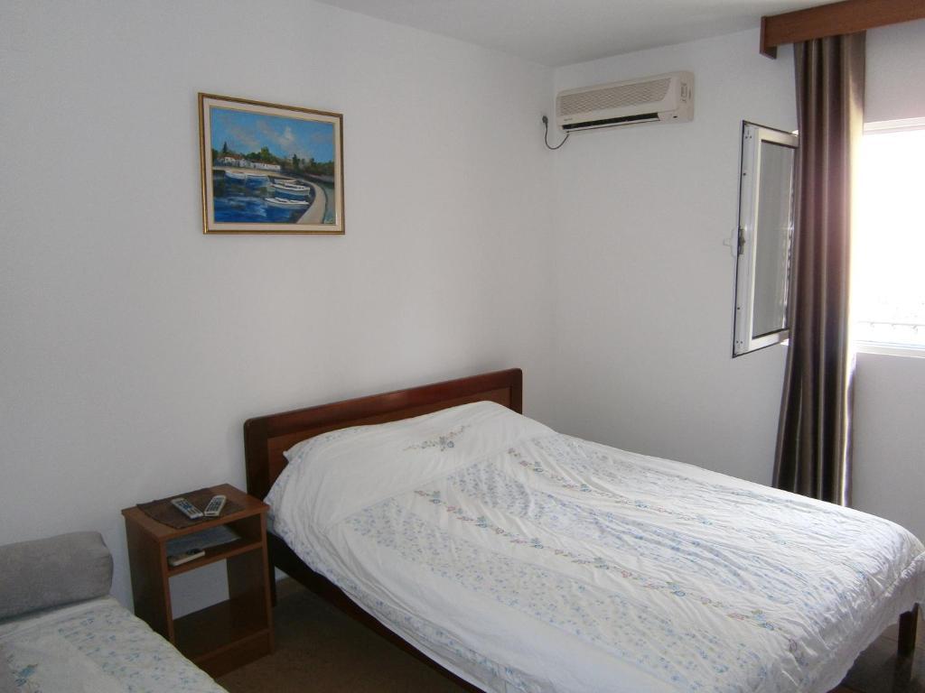 Mijovic Apartments Budva Bilik gambar